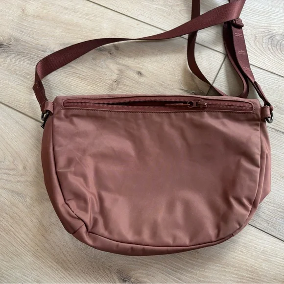 lululemon athletica Crossbody Bag in Brown - Picture 2 of 4